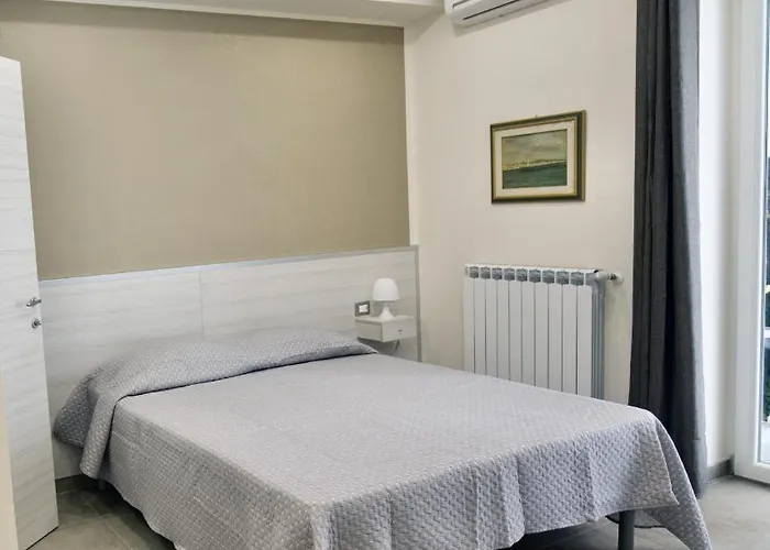 Six 4* Napoli